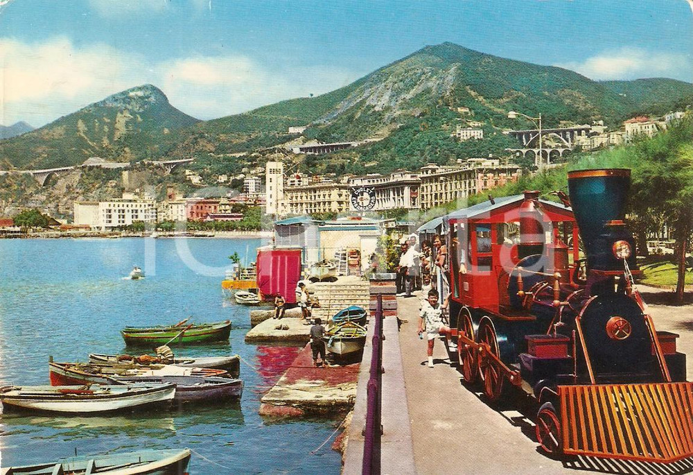 Cartolina originale da collezione 1969 SALERNO Trenino dei ragazzi percorre il lungomare Cartolina FG VG 1