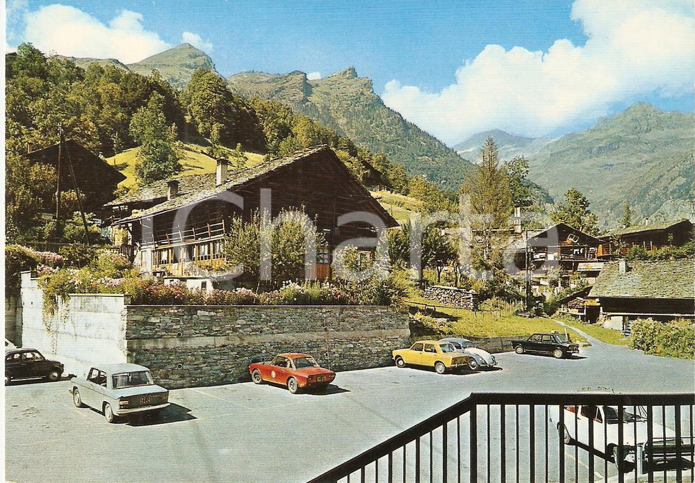 Cartolina originale da collezione 1975 ca ALAGNA VC Frazione BONDA Piazza Funivia Cartolina FG NV 1
