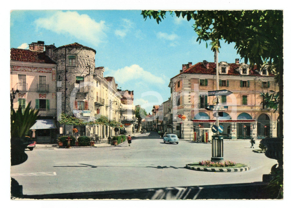 Cartolina originale da collezione 1979 GIAVENO TO Via ROMA e le torri antiche Cartolina postale ANIMATA FG VG 1