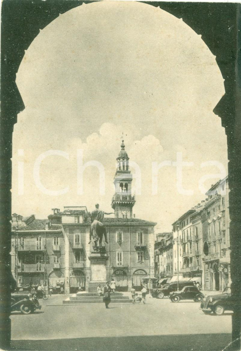Cartolina originale da collezione 1954 CASALE MONFERRATO AL Piazza Giuseppe MAZZINI Animata Cartolina FG VG 1