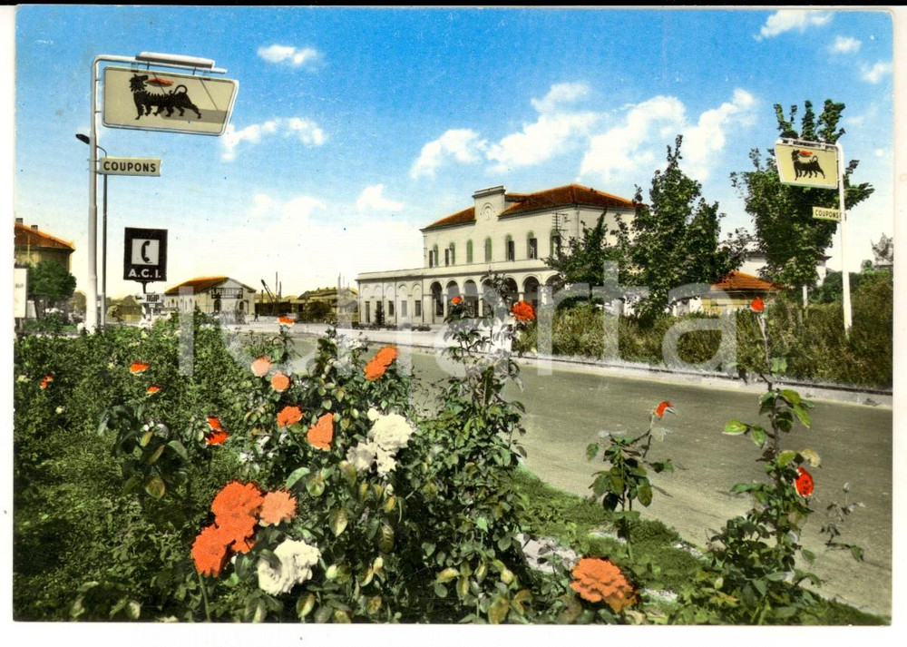 Cartolina originale da collezione 1961 STRADELLA PV Piazzale Stazione distributore AGIP Cartolina FG VG 1