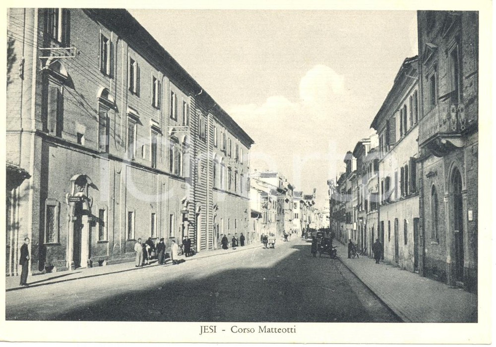Cartolina originale da collezione 1940 ca JESI (AN) Veduta di corso MATTEOTTI con farmacia *Cartolina FG NV 1