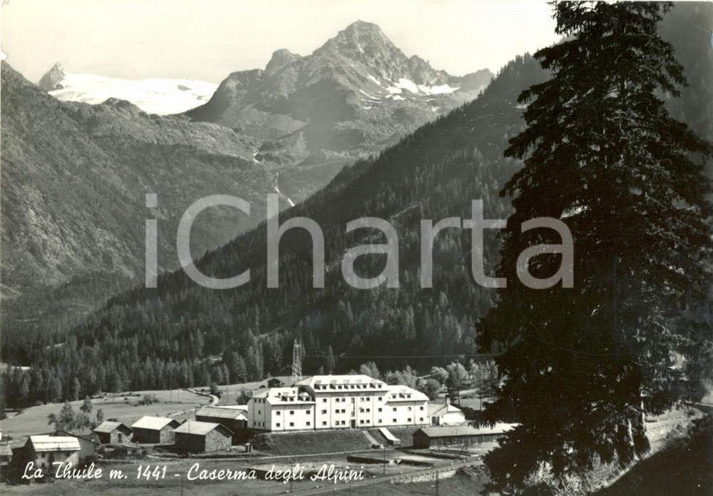 Cartolina originale da collezione 1966 LA THUILE AO La Caserma degli ALPINI nella valle Cartolina FG VG 1