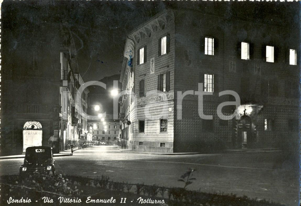 Cartolina originale da collezione 1951 SONDRIO Notturno di Via VITTORIO EMANUELE II *Cartolina postale FG VG 1