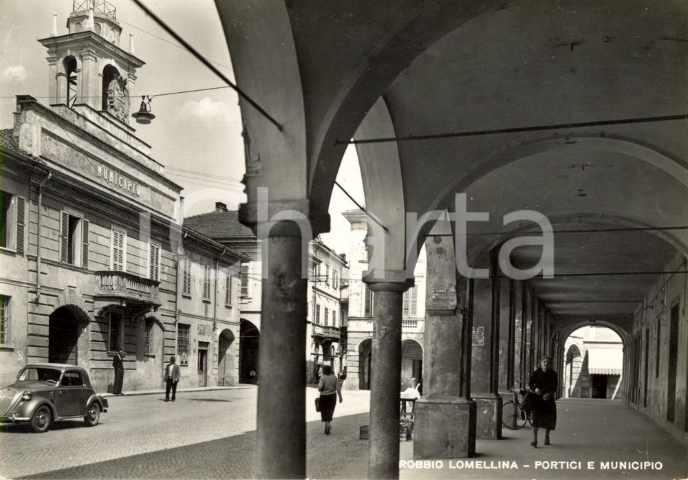 Cartolina originale da collezione 1950 ca ROBBIO PV LOMELLINA Veduta portici e municipio Cartolina ANIMATA NV 1