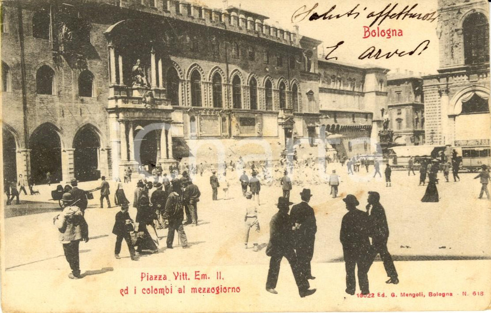 Cartolina originale da collezione 1900 ca BOLOGNA Piazza VITTORIO EMANUELE II e colombi al mezzogiorno *Cartolina 1