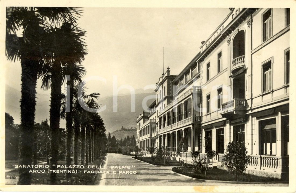 Cartolina originale da collezione 1949 ARCO (TN) Facciata e parco del sanatorio PALAZZO DELLE PALME *Cartolina VG 1