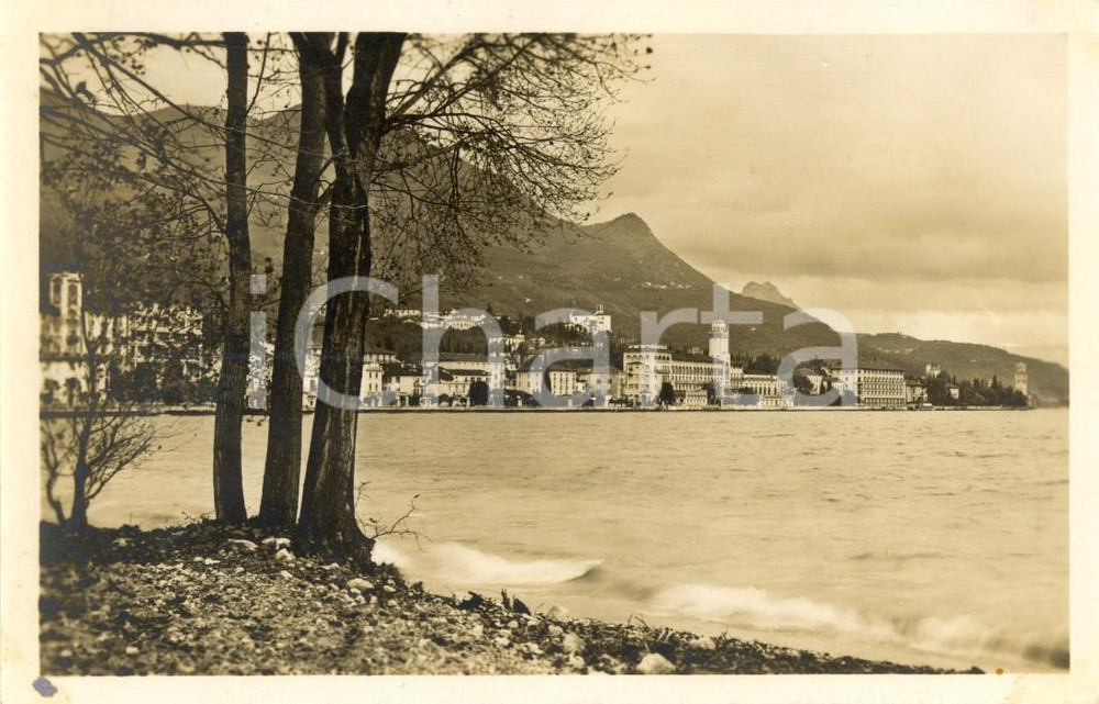 Cartolina originale da collezione 1930 ca GARDONE RIVIERA BS Panorama paese e Lago di GARDA Cartolina FP NV 1