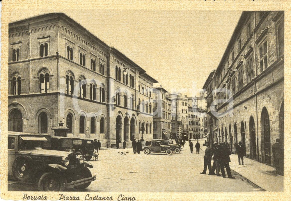 Cartolina originale da collezione 1941 PERUGIA Veduta di Piazza Costanzo CIANO *Cartolina ANIMATA con auto FG VG 1