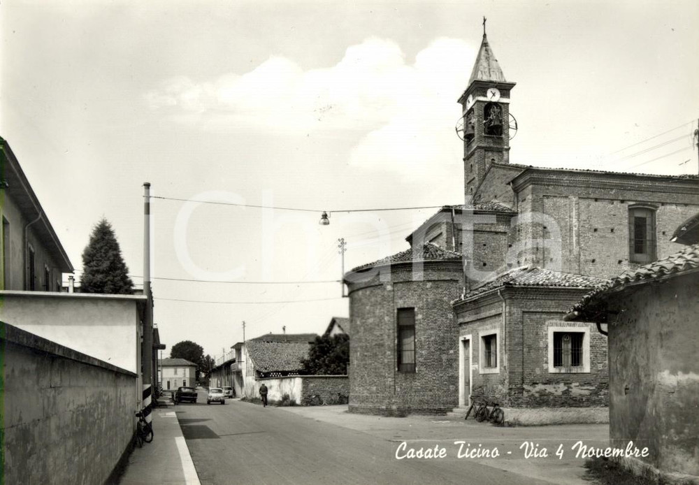 Cartolina originale da collezione 1960 ca CASATE TICINO MI Via IV NOVEMBRE Cartolina ANIMATA con FIAT 500 NV 1