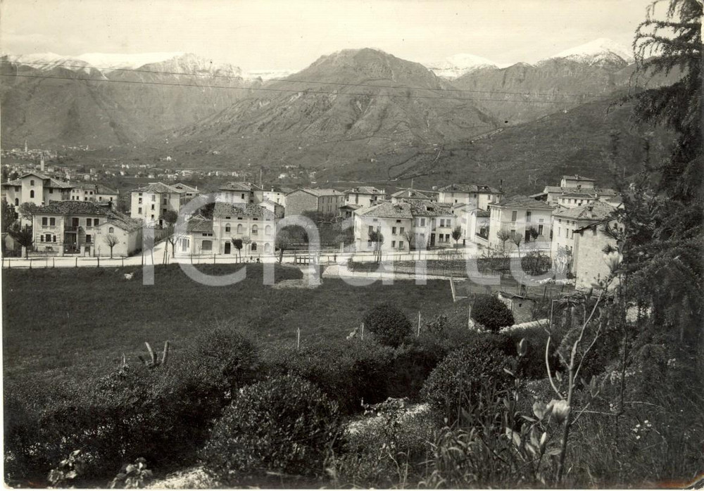 Cartolina originale da collezione 1956 QUERO VAS BL Veduta panoramica del paese Cartolina postale FG VG 1