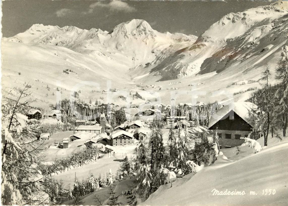 Cartolina originale da collezione 1960 ca MADESIMO (SO) Veduta del paese e della vallata innevati *Cartolina FG NV 1