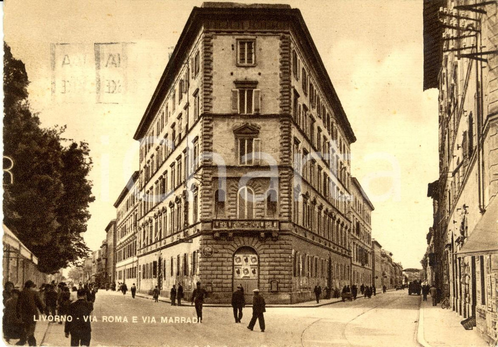 Cartolina originale da collezione 1950 LIVORNO Passanti in Via ROMA e Via MARRADI Cartolina postale FG VG 1