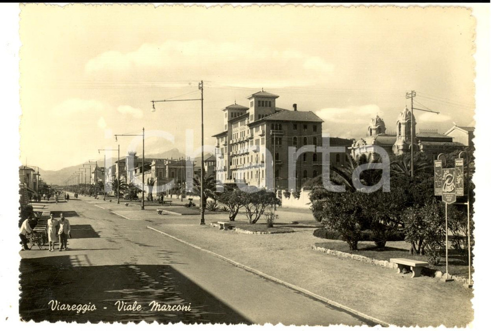 Cartolina originale da collezione 1950 ca VIAREGGIO (LU) Viale MARCONI *Cartolina postale animata FG VG 1
