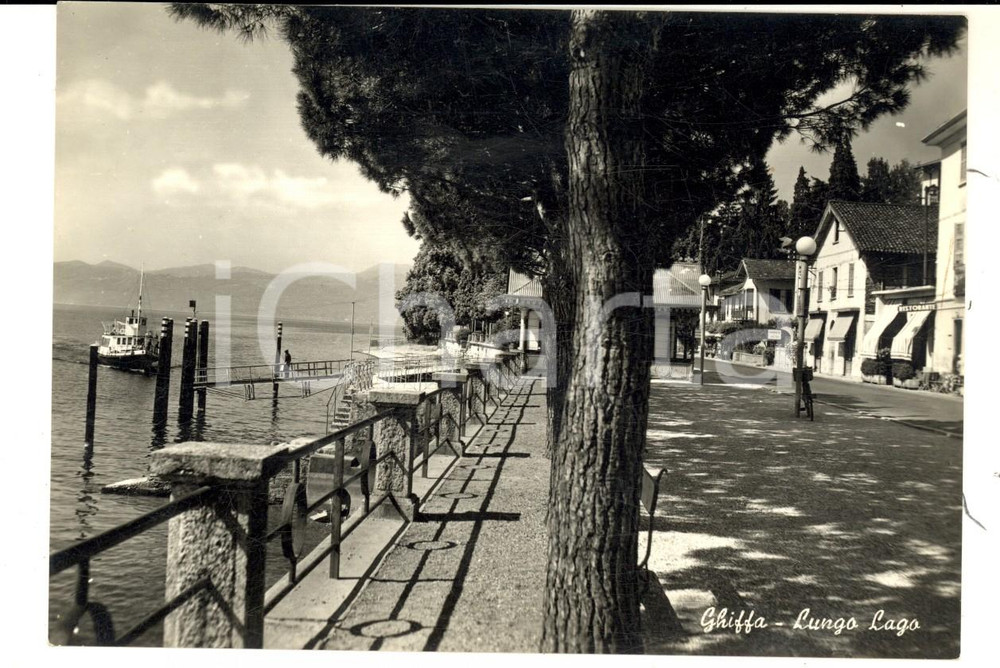 Cartolina originale da collezione 1960 GHIFFA VB Veduta del lungolago con pontile  Cartolina postale FG VG 1