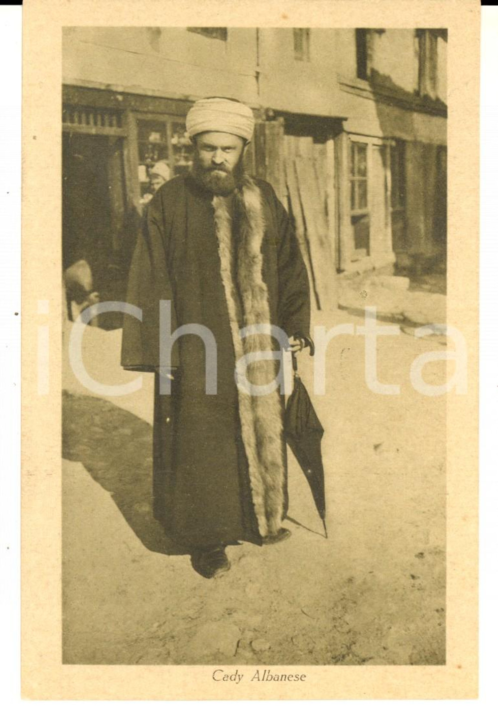 Cartolina originale da collezione 1930 ca COSTUMI ALBANIA  Un cady albanese con l'ombrello *Cartolina FP NV 1