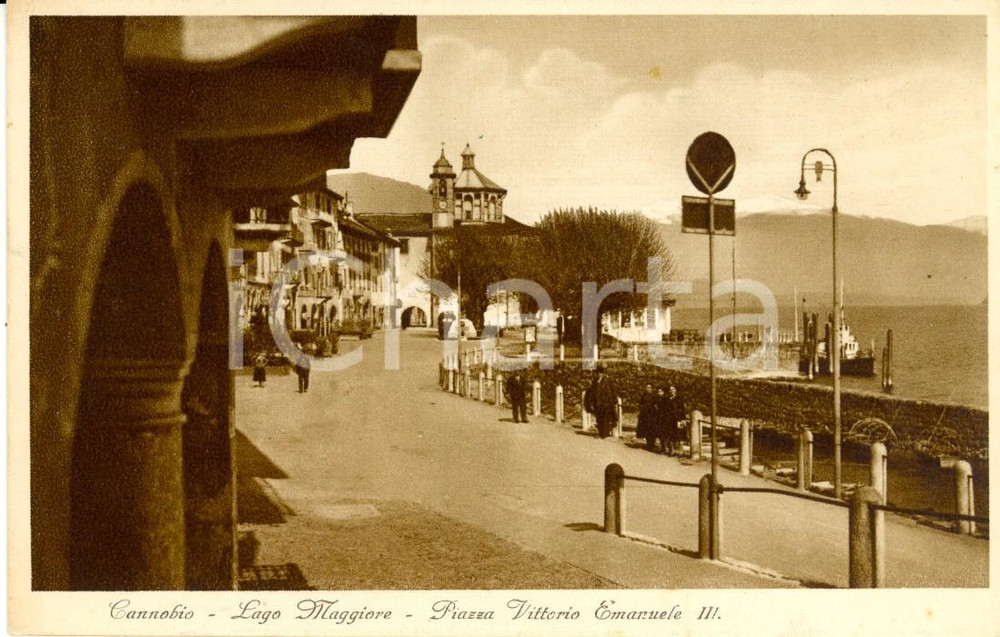 Cartolina originale da collezione 1935 CANNOBIO VB Piazza VITTORIO EMANUELE III Cartolina ANIMATA FP VG 1