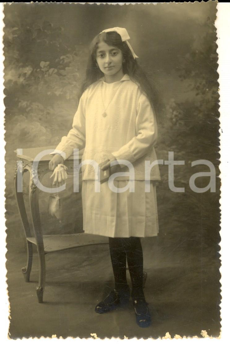 Fotografia d epoca originale 1920 NOVARA Bambina con borsetta alla Prima Comunione Fotografia BRONZINI FP 1