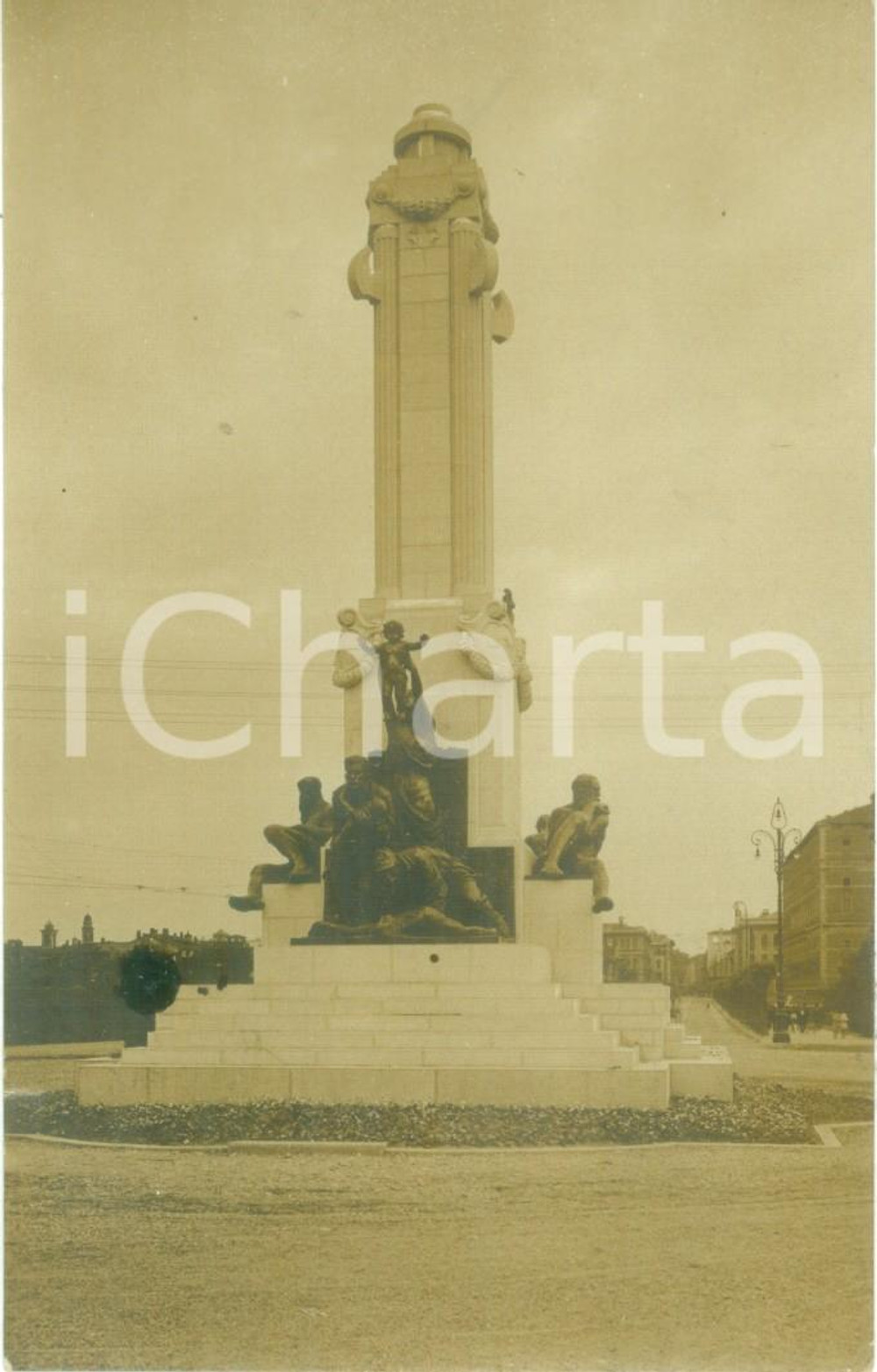 Cartolina originale da collezione 1931 PIACENZA Monumento al Pontiere di Mario SALAZZARI *Cartolina FP VG 1