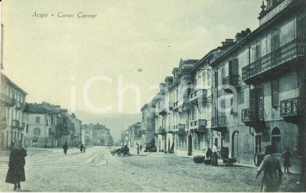 Cartolina originale da collezione 1910 ca ACQUI TERME (AL) Corso CAVOUR con carretto e passanti *Cartolina FP NV 1