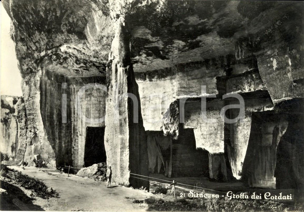 Cartolina originale da collezione 1957 SIRACUSA Veduta della Grotta dei CORDARI *Cartolina ANIMATA FG VG 1