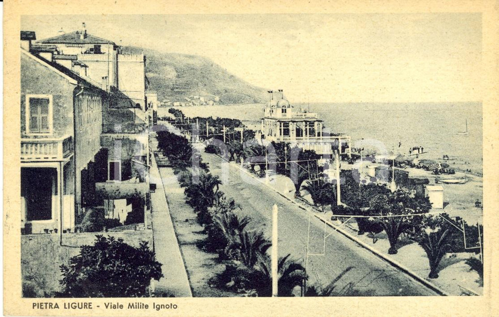 Cartolina originale da collezione 1958 PIETRA LIGURE (SV) Viale MILITE IGNOTO sul lungomare *Cartolina FP VG 1