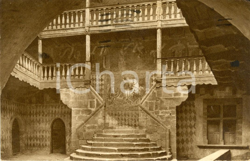 Cartolina originale da collezione 1935 FENIS AO Cortile interno del castello con scalinata Cartolina FP VG 1