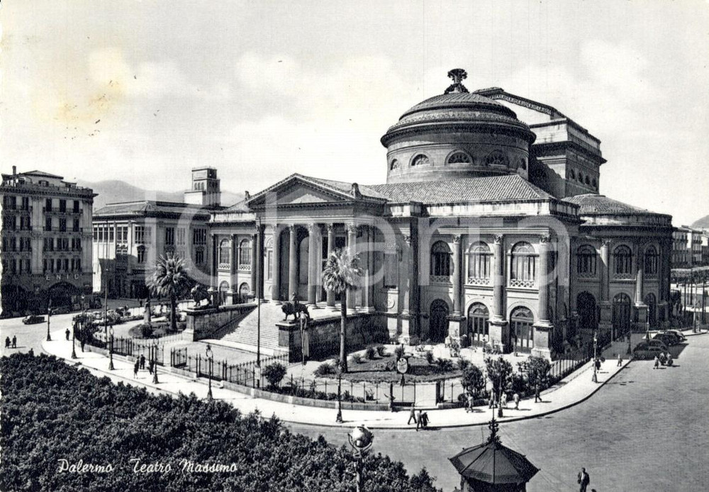Cartolina originale da collezione 1961 PALERMO Veduta del Teatro MASSIMO *Cartolina postale ANIMATA FG VG 1