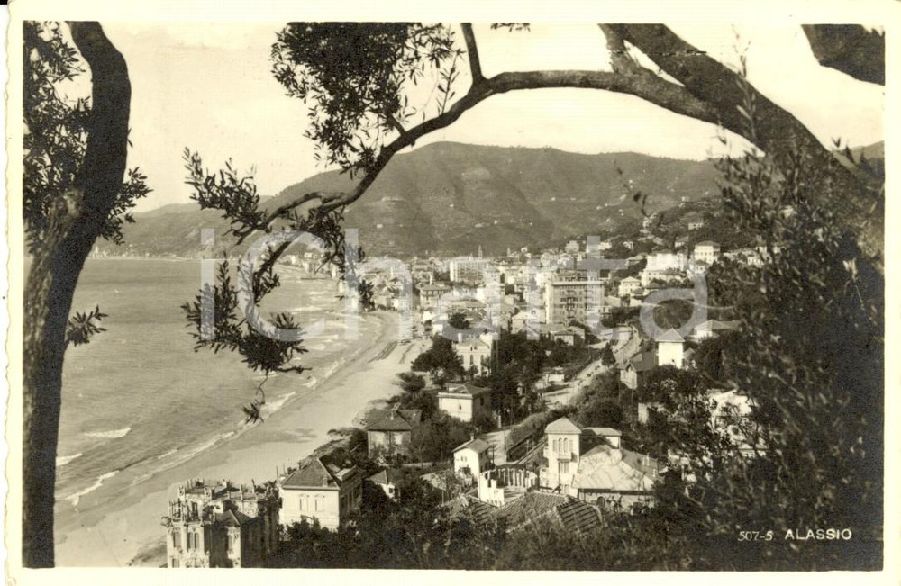 Cartolina originale da collezione 1946 ALASSIO SV Veduta panoramica paese e spiaggia Cartolina postale FP VG 1