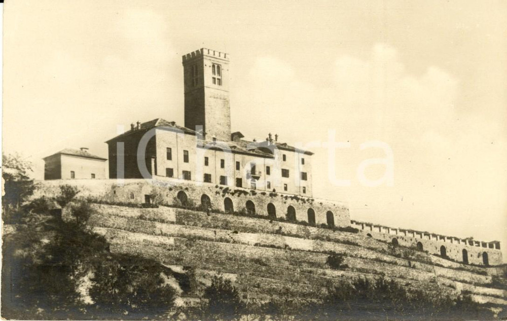 Cartolina originale da collezione 1940 ca SARRE AO Veduta del Castello Reale con vigneti Cartolina FP NV 1