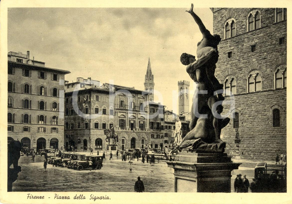 Cartolina originale da collezione 1938 FIRENZE Auto e passanti in Piazza della SIGNORIA *Cartolina FG VG 1