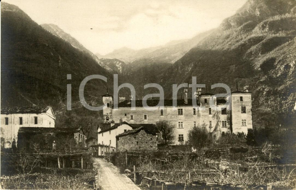 Cartolina originale da collezione 1940 ca ISSOGNE (AO) Veduta del maniero e dei dintorni *Cartolina postale FP NV 1