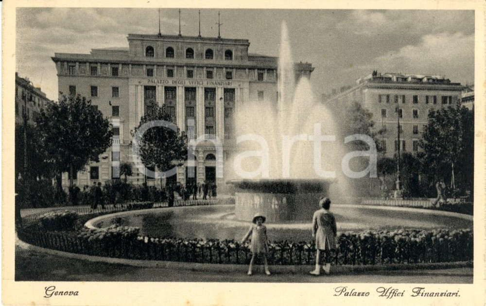 Cartolina originale da collezione 1940 ca GENOVA Veduta del Palazzo Uffici Finanziari Cartolina ANIMATA FP NV 1