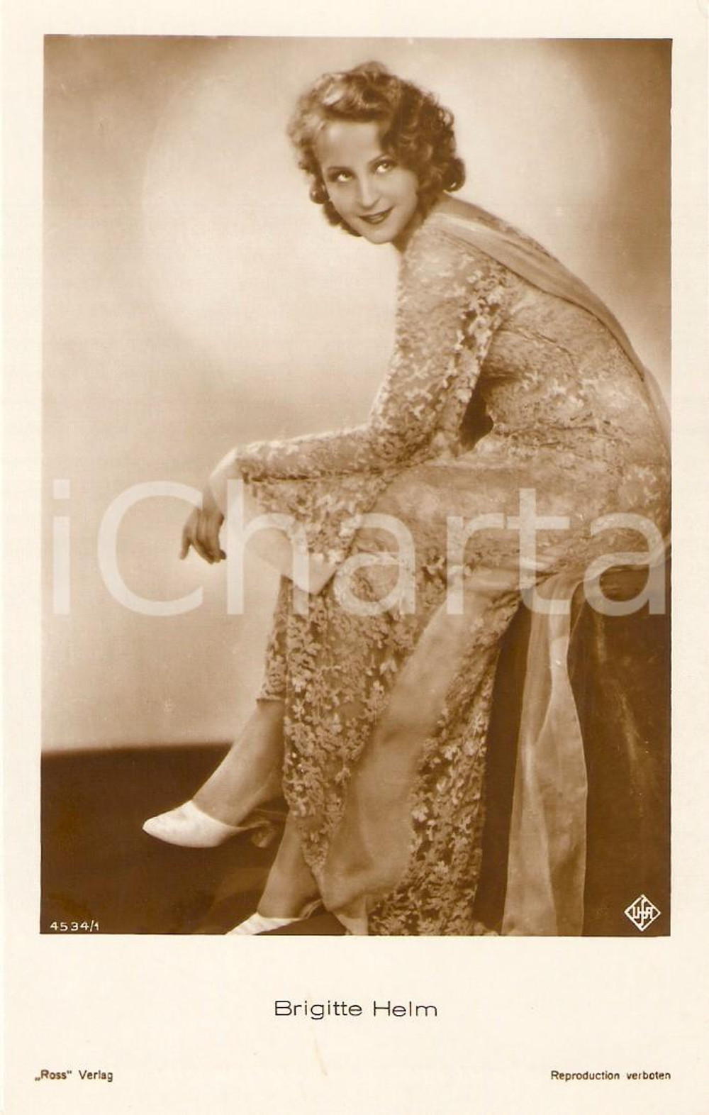 Cartolina originale da collezione 1930 ca CINEMA Attrice Brigitte HELM Ritratto con abito di scena Cartolina FP NV 1