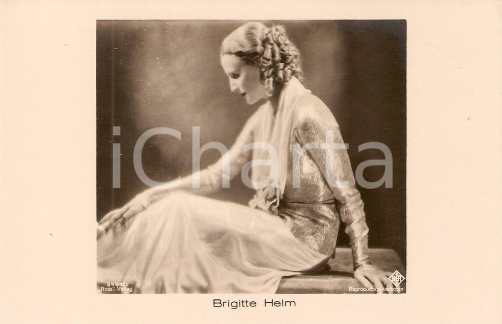 Cartolina originale da collezione 1930 ca CINEMA Attrice Brigitte HELM Ritratto in abito da sera *Cartolina FP NV 1