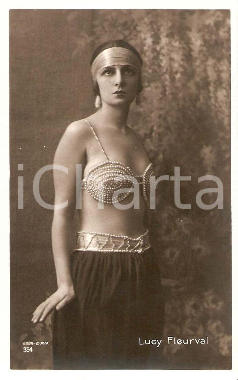 Cartolina originale da collezione 1930 ca CINEMA Attrice Lucy FLEURVAL vestita da odalisca *Cartolina FP NV 1