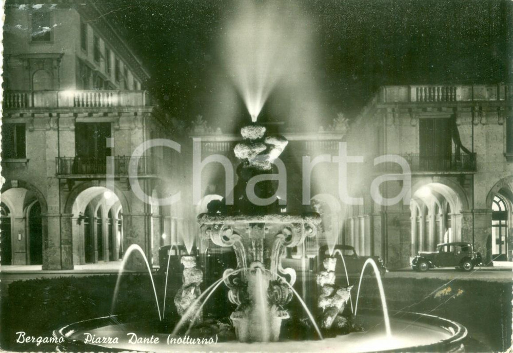 Cartolina originale da collezione 1960 BERGAMO Veduta notturna di Piazza DANTE *Cartolina FG VG 1
