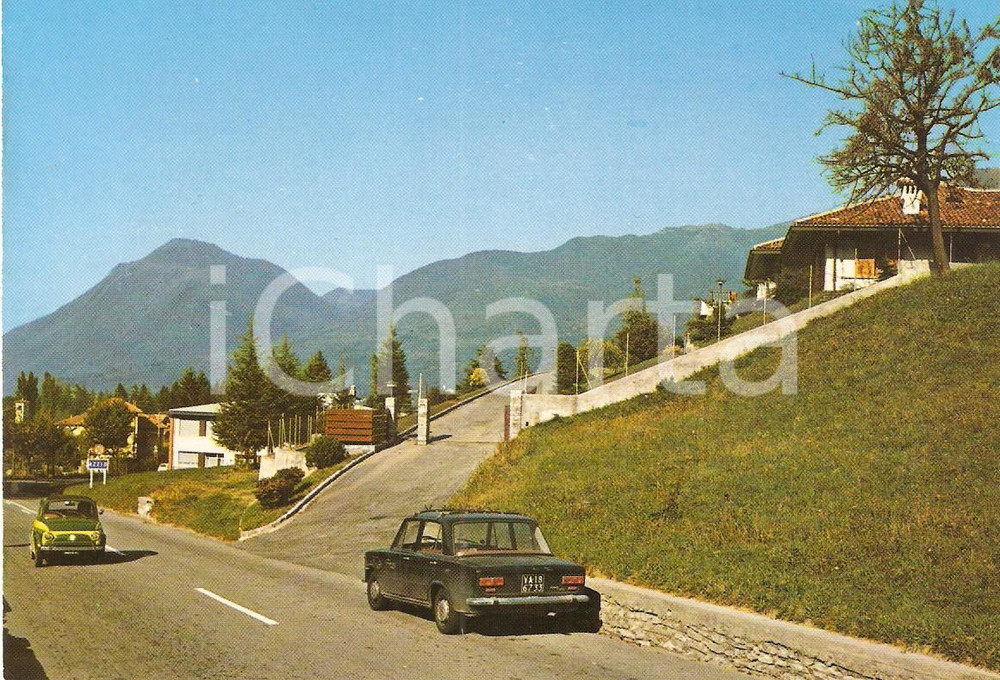 Cartolina originale da collezione 1965 ca AZZIO VA Panorama con FIAT 128 e FIAT 500 Cartolina VINTAGE FG NV 1