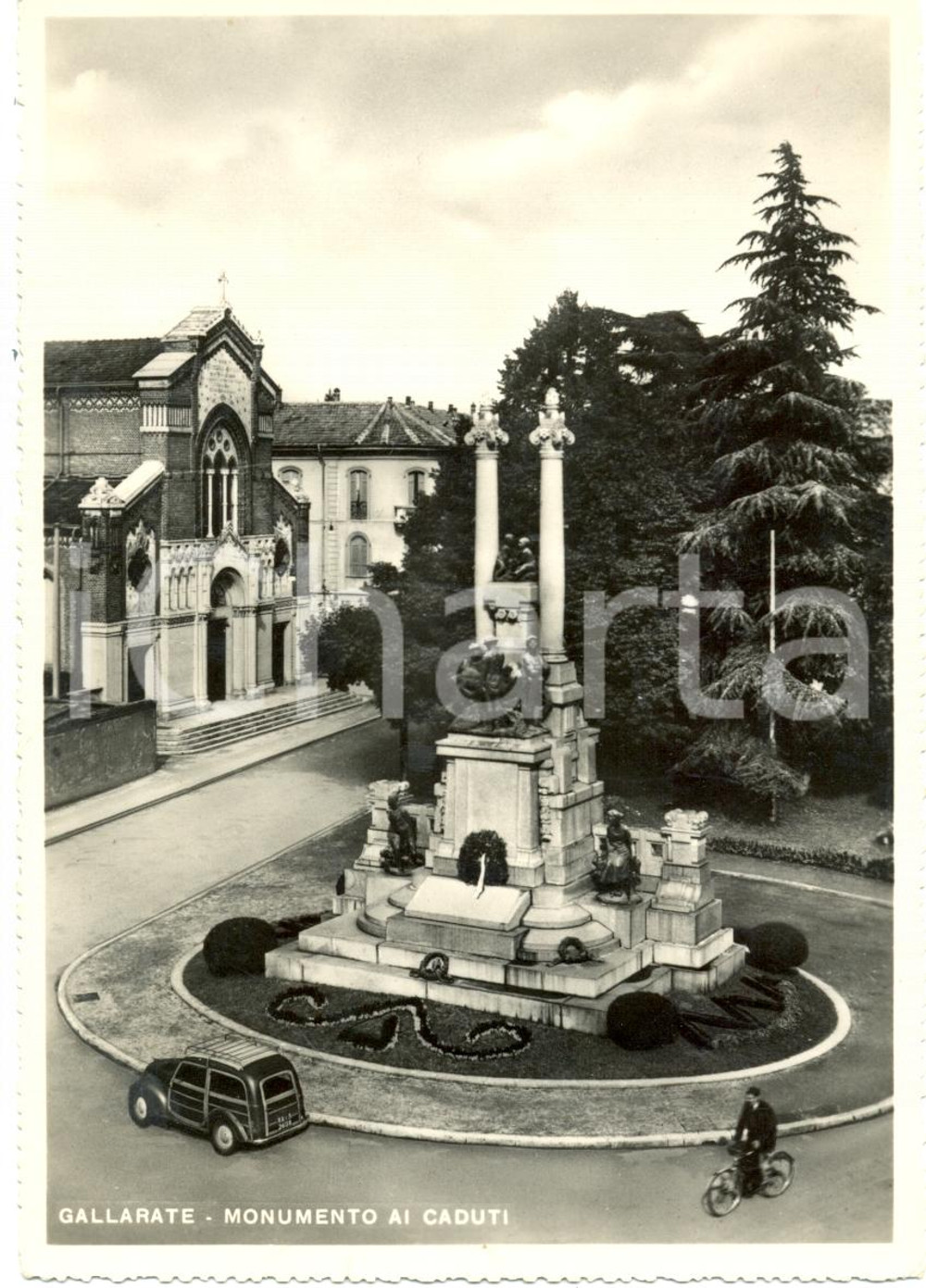 Cartolina originale da collezione 1954 GALLARATE (VA) Monumento ai caduti in Piazza RISORGIMENTO *ANIMATA FG VG 1