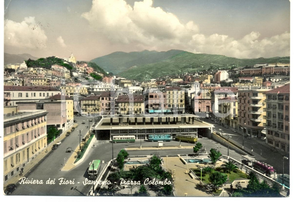 Cartolina originale da collezione 1960 ca SANREMO IM Torpedoni alla stazione Piazza COLOMBO Cartolina FG VG 1