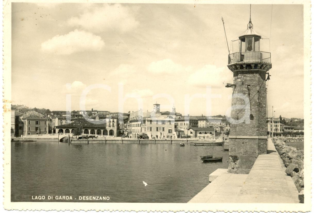 Cartolina originale da collezione 1950 DESENZANO (BS) Faro e barche all'attracco Lago di GARDA *Cartolina FG VG 1