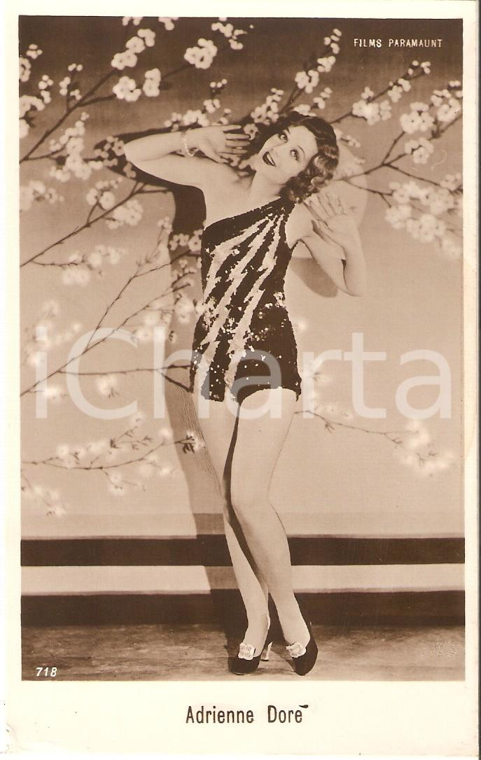 Cartolina originale da collezione 1930 ca CINEMA Attrice Adrienne DORE Ritratto con fiori di ciliegio Cartolina FP 1
