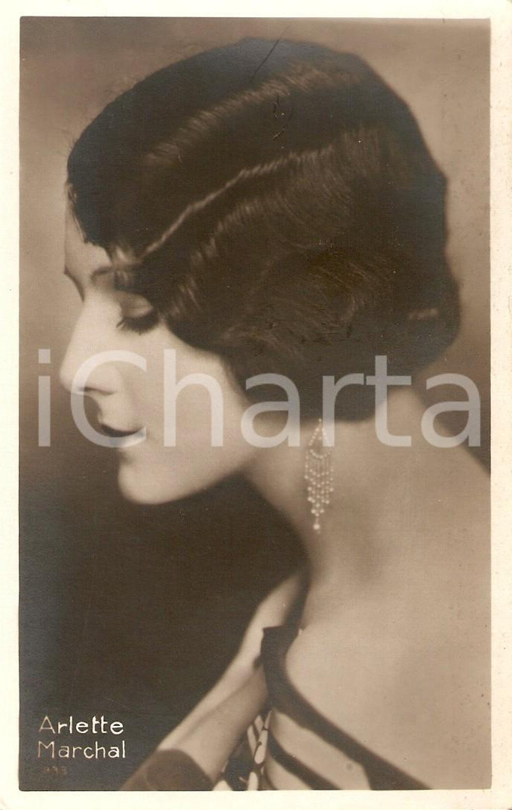 Cartolina originale da collezione 1930 ca CINEMA Actress Arlette MARCHAL Portrait with earrings *Cartolina FP VG 1
