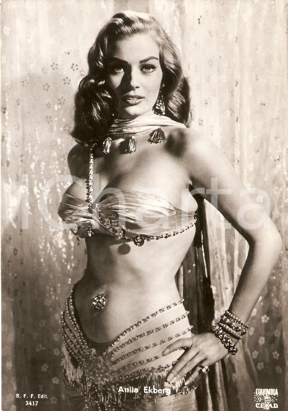 Cartolina originale da collezione 1955 ca CINEMA Actress Anita EKBERG vestita da odalisca *Cartolina FG NV 1