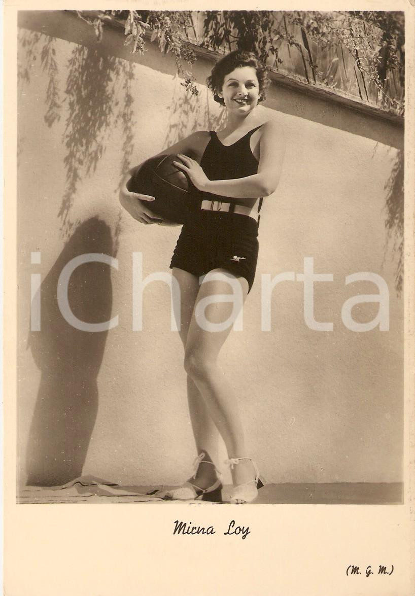 Cartolina originale da collezione 1940 ca CINEMA Myrna LOY con palla e costume da bagno Cartolina FG NV 1