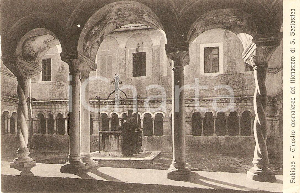 Cartolina originale da collezione 1925 ca SUBIACO (RM) Chiostro Monastero SANTA SCOLASTICA Cartolina ANIMATA FP NV 1