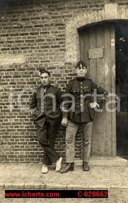 Fotografia d epoca originale 1915 ca WW1 BELGIQUE 1er Regiment de ligne  Deux soldats Photo FP NV 1