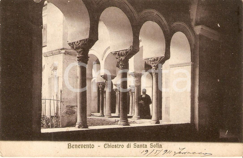 Cartolina originale da collezione 1911 BENEVENTO Il chiostro di SANTA SOFIA *Cartolina postale FP VG 1