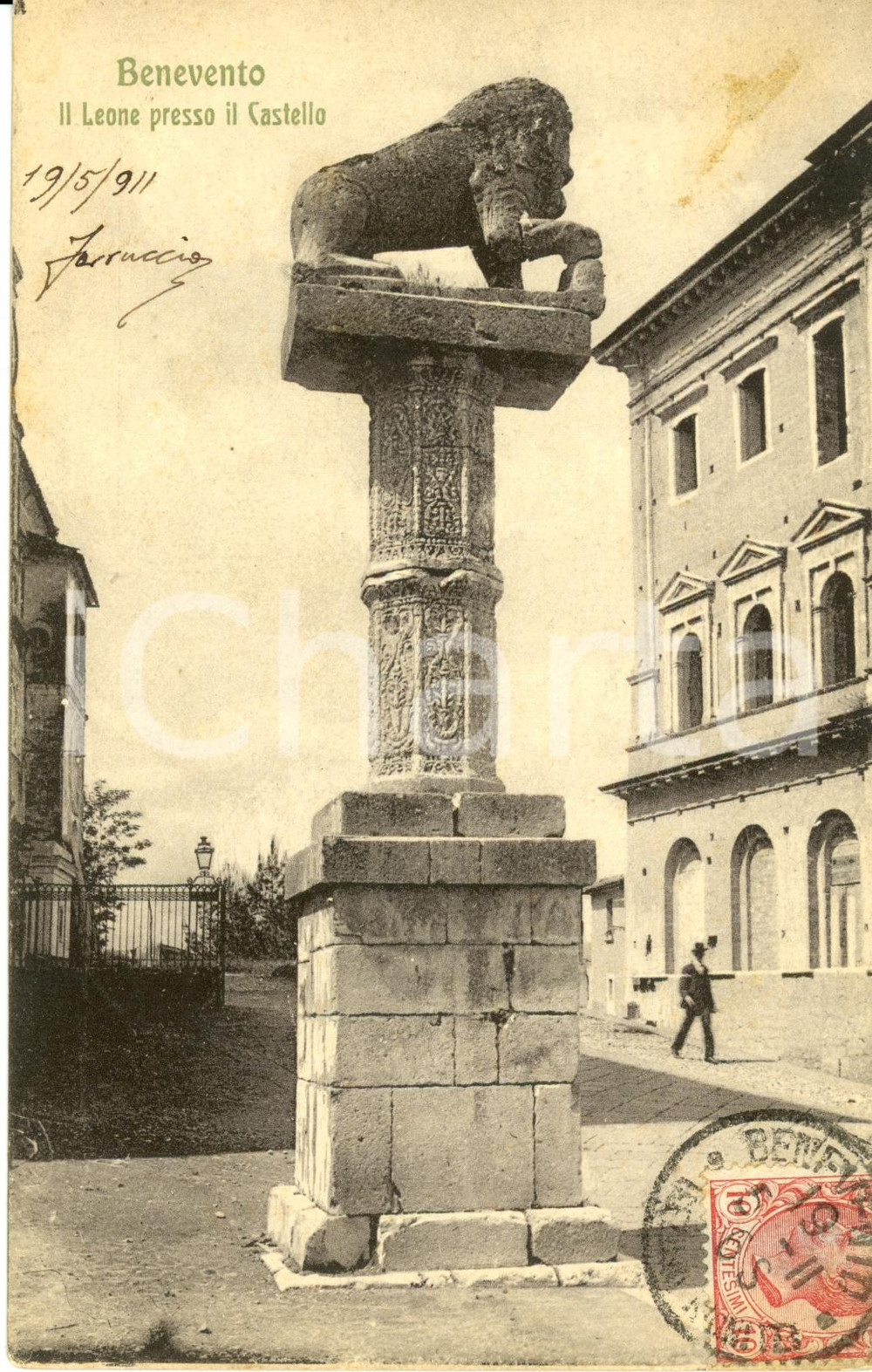 Cartolina originale da collezione 1911 BENEVENTO Statua del leone presso il CASTELLO * Cartolina FP VG 1