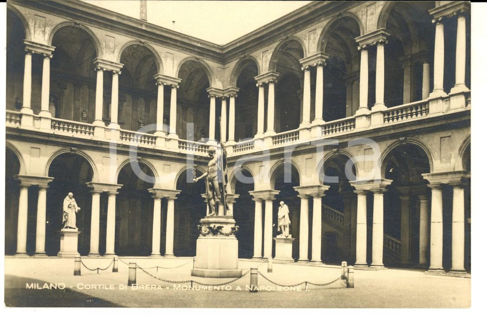 Cartolina originale da collezione 1920 ca MILANO Cortile di Brera - Monumento a Napoleone I *Cartolina FP NV 1